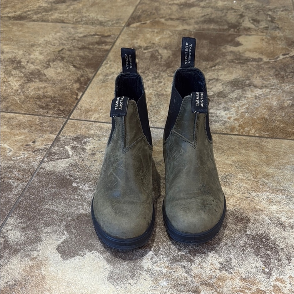Blundstone Olive Leather Boots